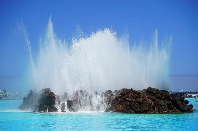 prevenir la evaporación de la piscina