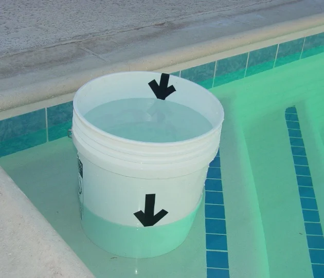 prueba_del_cubo_de_agua_para_determinar_evaporacion_o_salidero